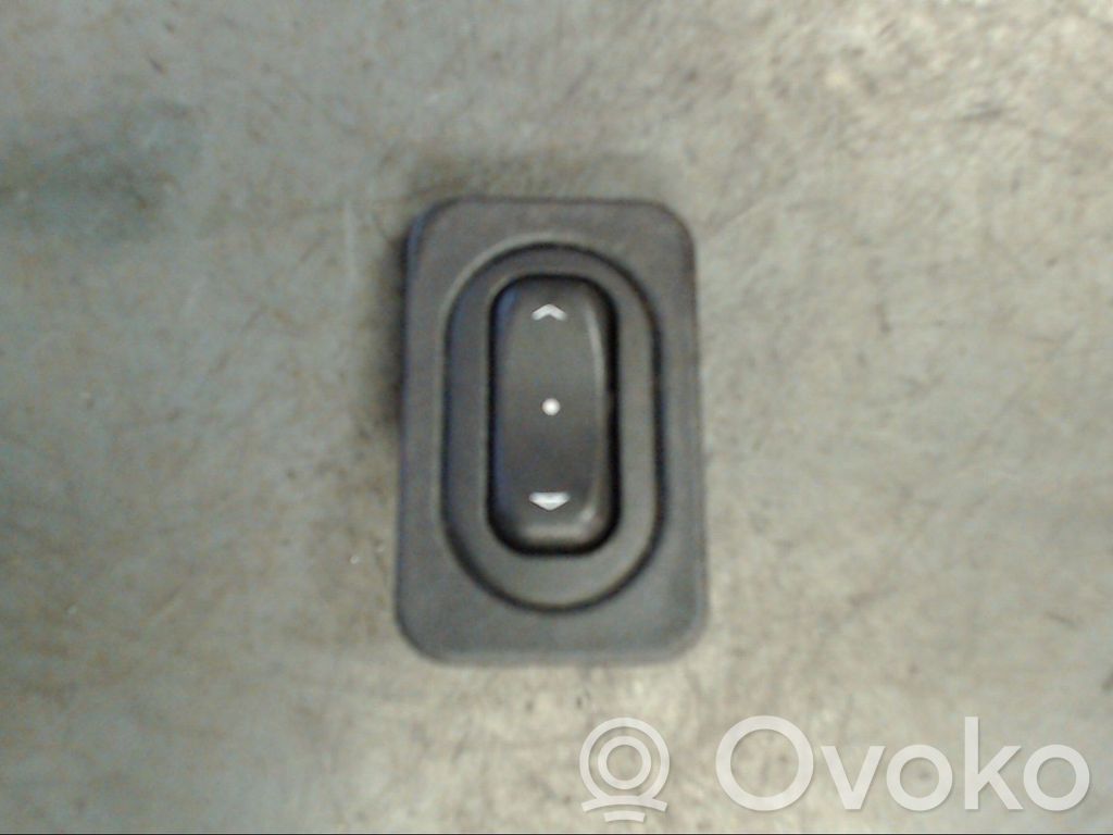 Opel Corsa C Electric window control switch 