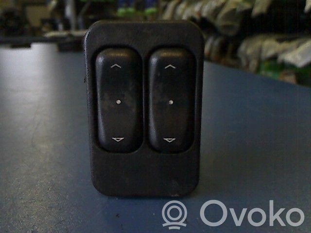 Opel Astra G Interruptor del elevalunas eléctrico 