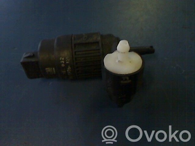 Opel Corsa C Windscreen/windshield washer pump 
