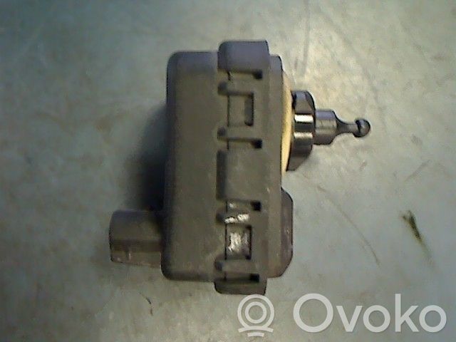 Opel Zafira A Headlight level adjustment motor 