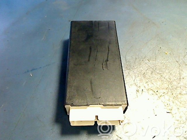 BMW 7 E32 Kruīza kontroles vadības bloks 