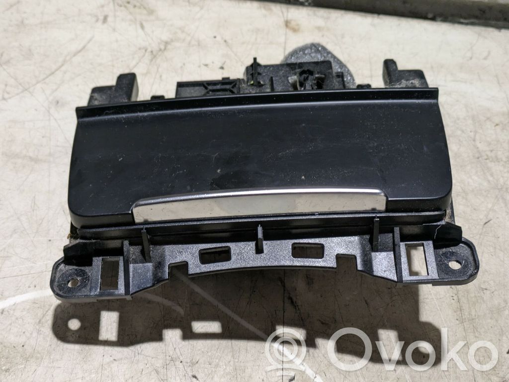 Audi A4 S4 B8 8K Popielniczka deski rozdzielczej 