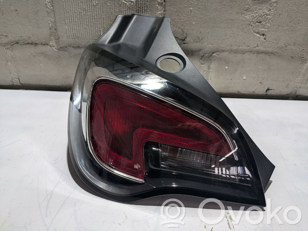 Opel Adam Lampa tylna 