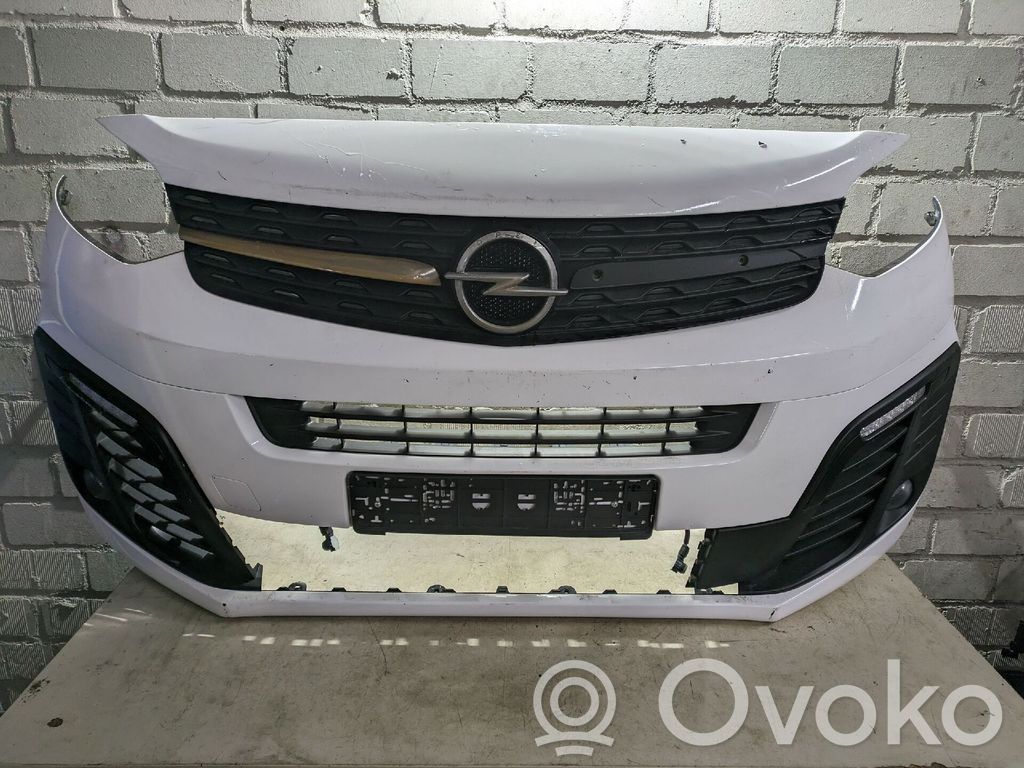 Opel Zafira Life Front bumper 