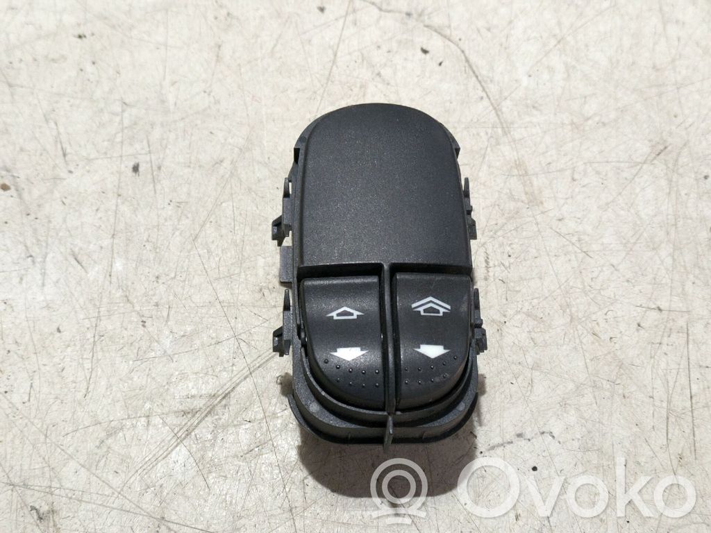 Ford Focus Electric window control switch 