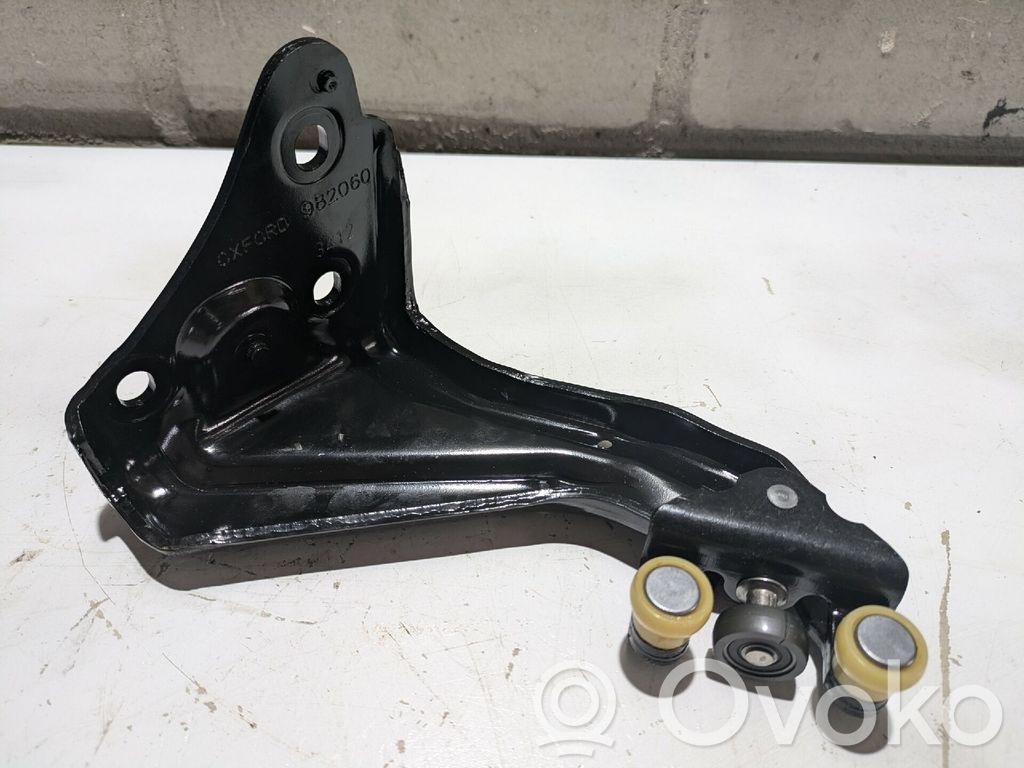 Citroen Jumpy Sliding door upper roller guide/hinge 