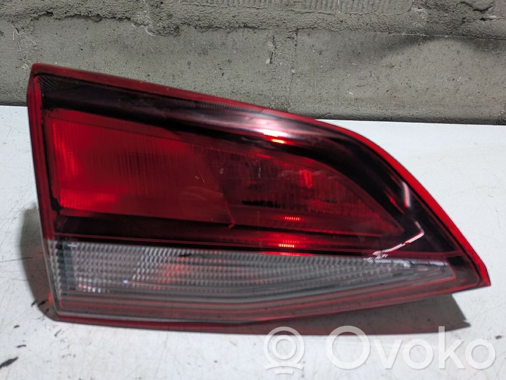 Opel Astra K Luci posteriori del portellone del bagagliaio 