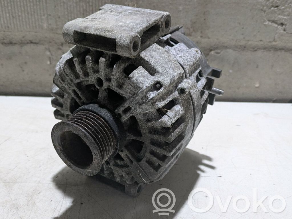 Mercedes-Benz E W212 Ģenerators 