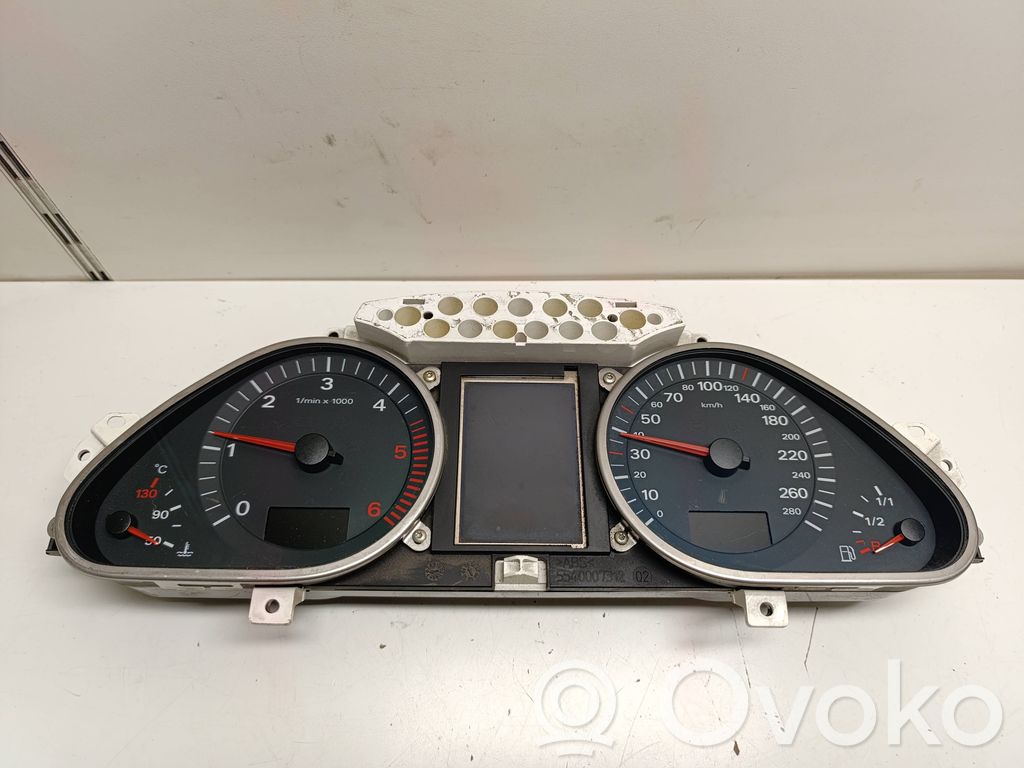 Audi A6 S6 C6 4F Licznik / Prędkościomierz 
