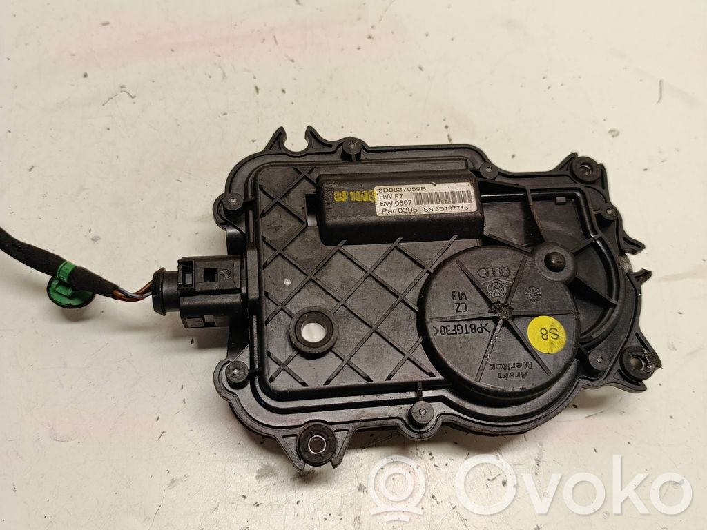 Volkswagen Phaeton Moteur de centralisation serrure de porte arrière 