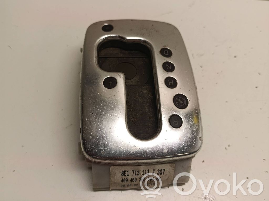 Audi A4 S4 B6 8E 8H Lewarek zmiany biegów / górny 