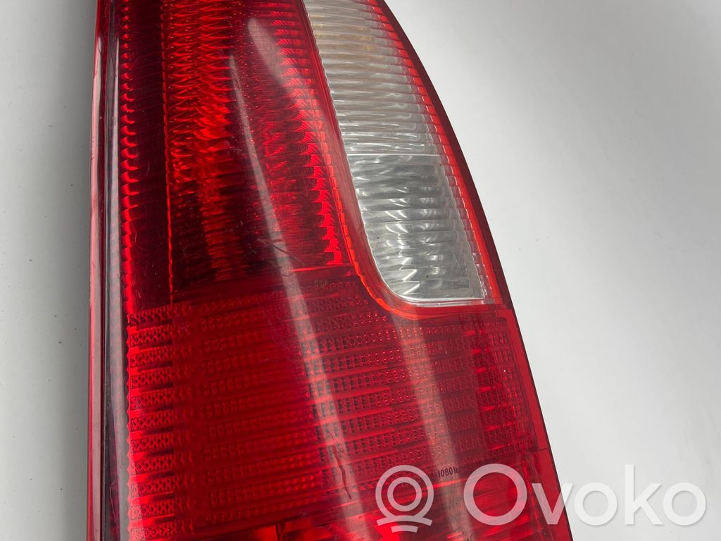 Rear/tail lights   22061908