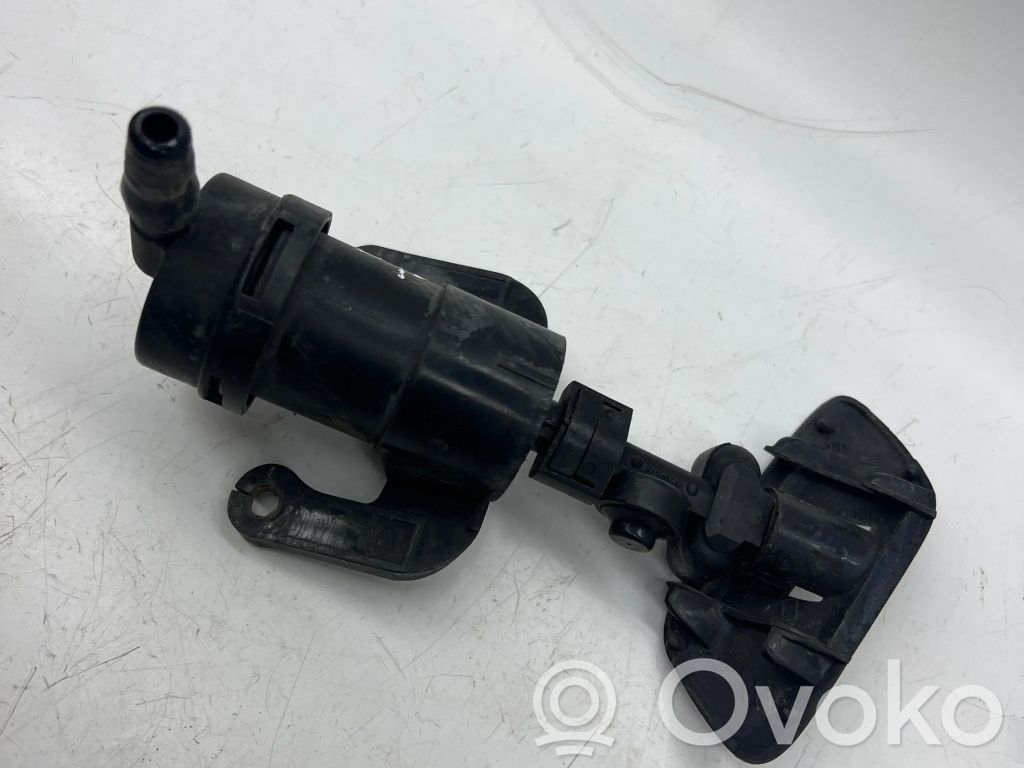 Saab 9-5 Duză spălare far 