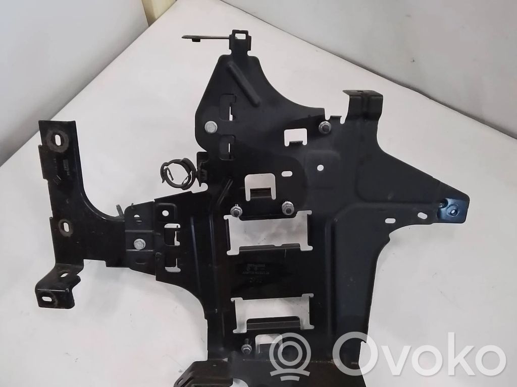 Renault Master III Other engine bay part 