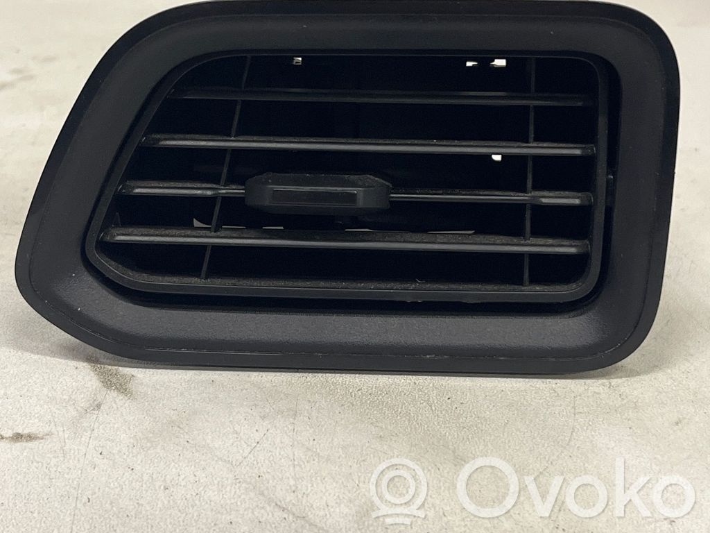 Renault Master III Lango oro grotelės 