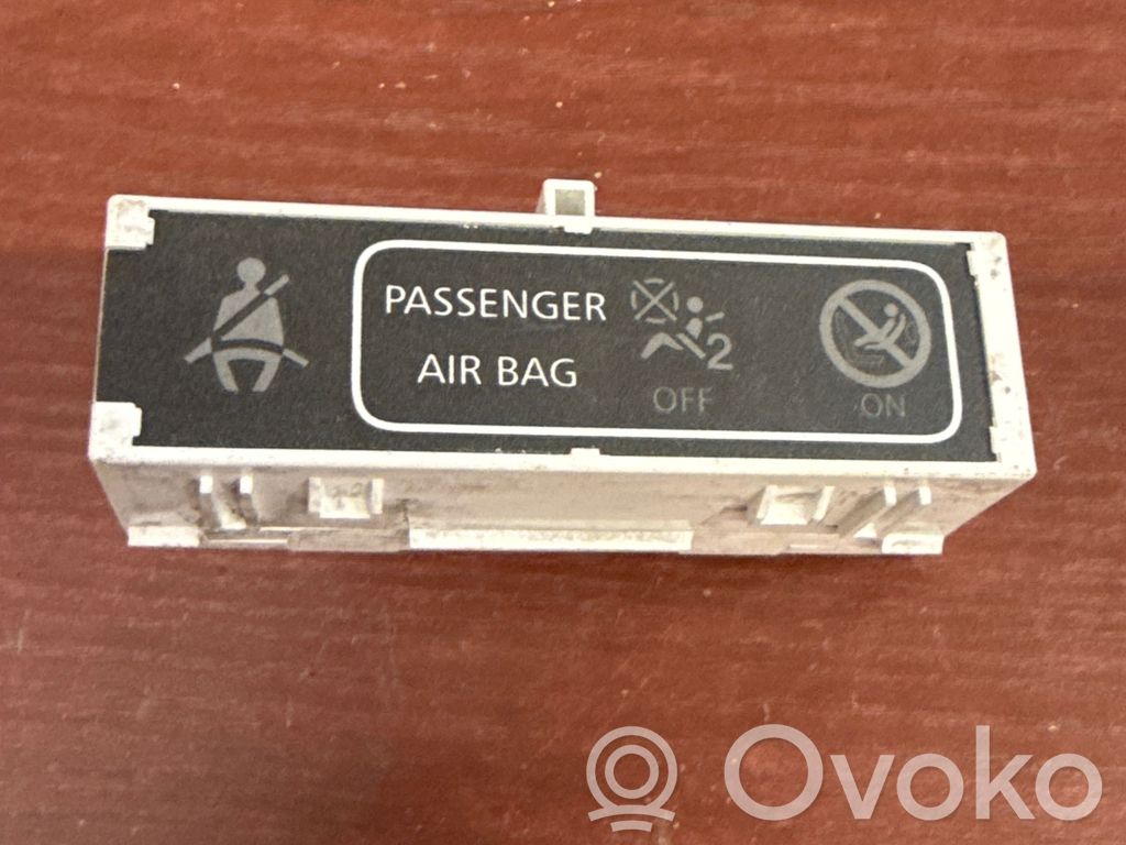 Renault Master III Seat belt warning relay 