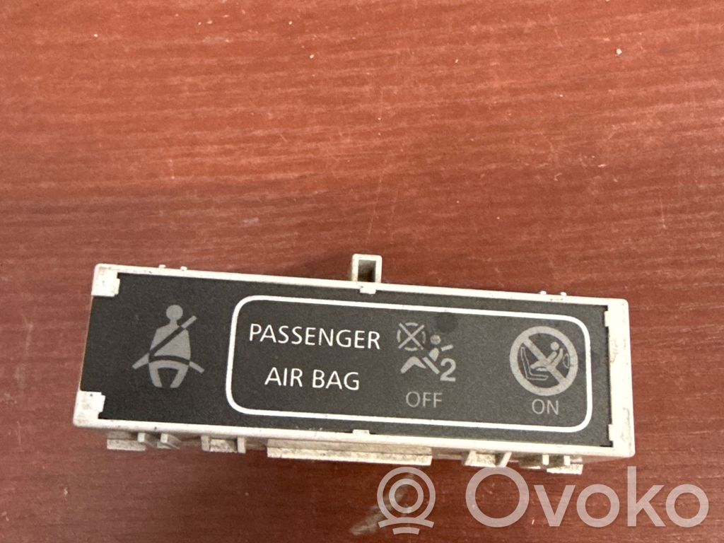 Renault Master III Seat belt warning relay 