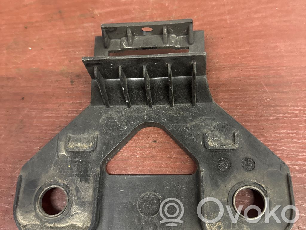 Renault Master III Front bumper mounting bracket 