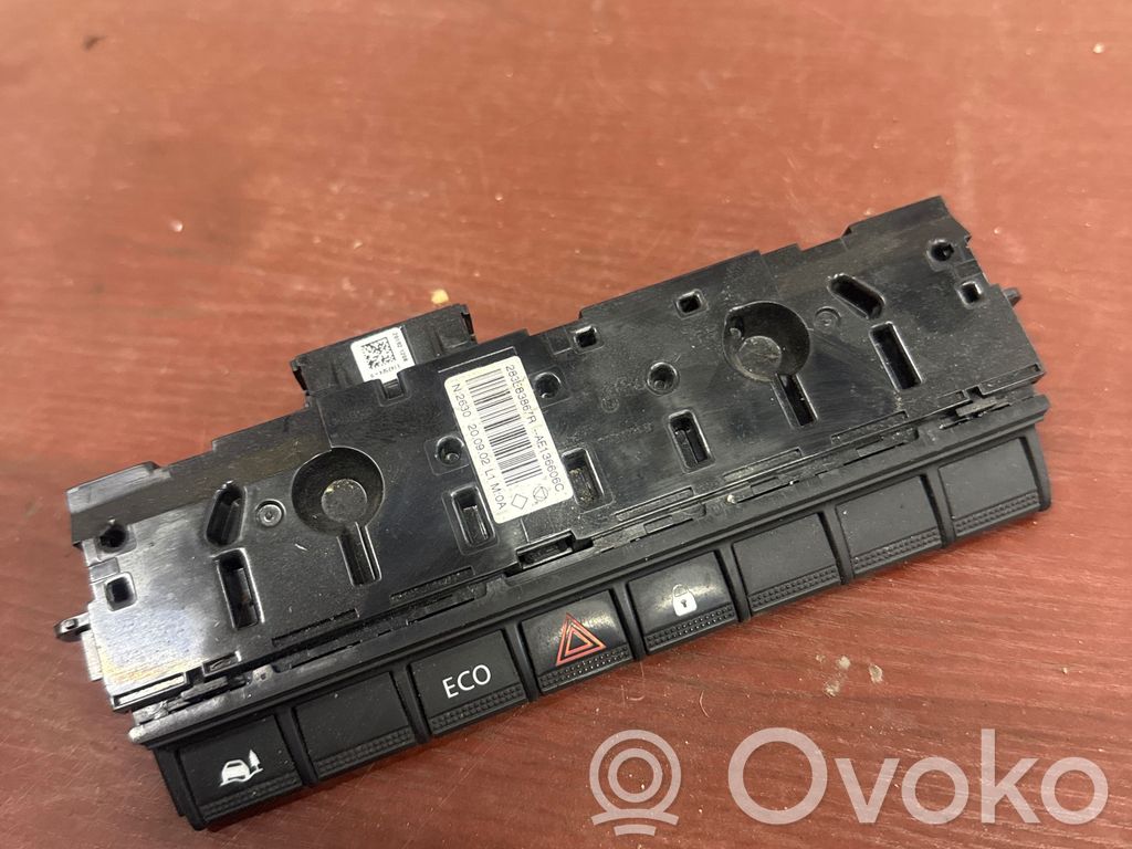 Renault Master III Hazard light switch 