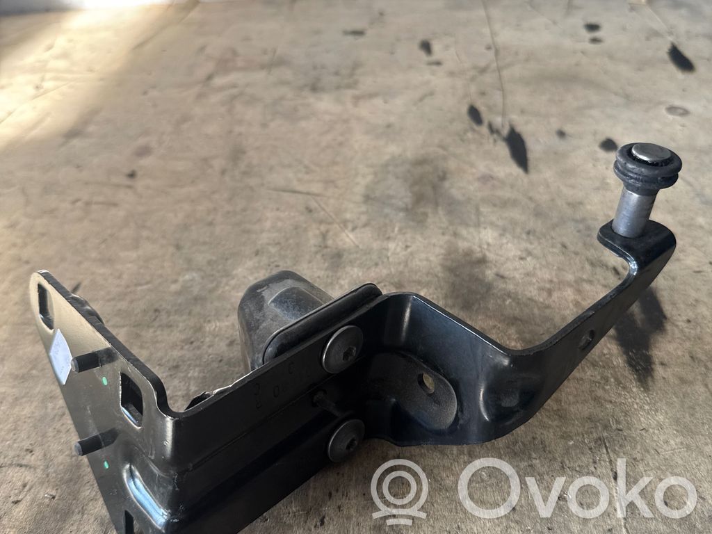 Sliding door upper roller guide/hinge   777946809R