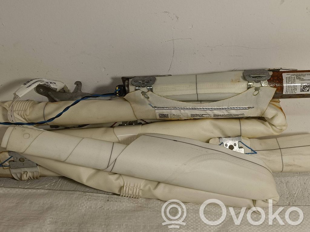Volkswagen Golf V Kurtyna airbag 