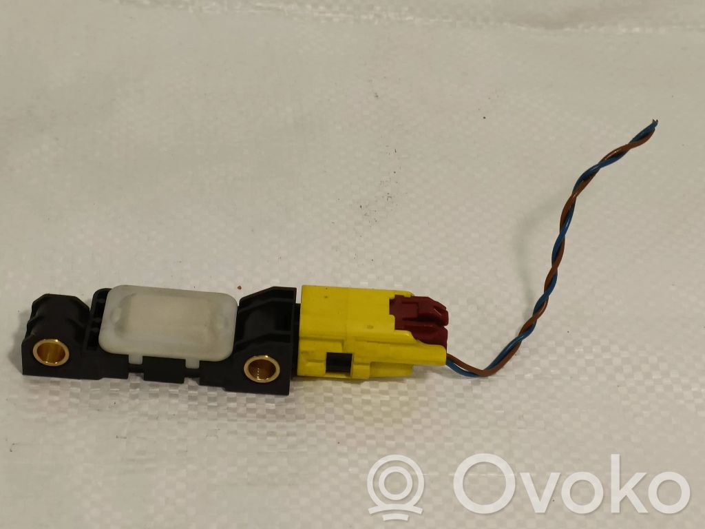 Audi A3 S3 A3 Sportback 8P Airbag deployment crash/impact sensor 