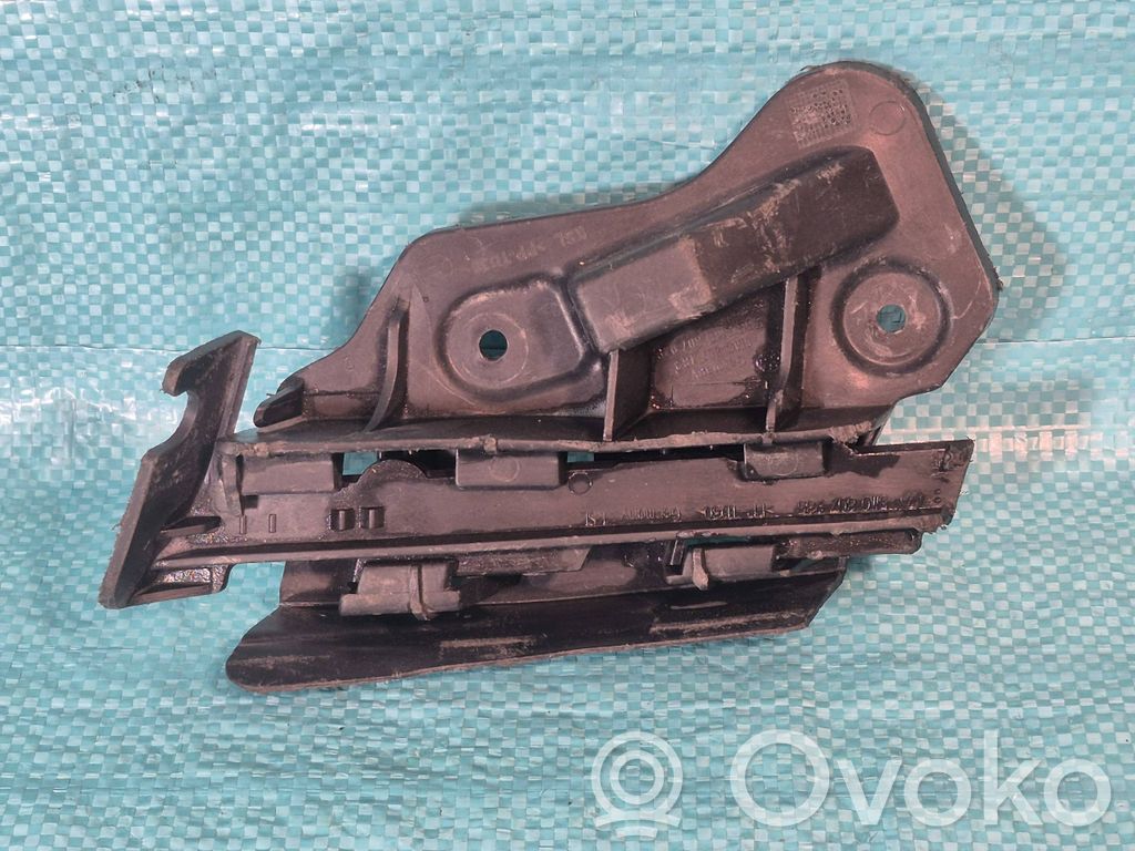 Volkswagen Golf Plus Front bumper mounting bracket 
