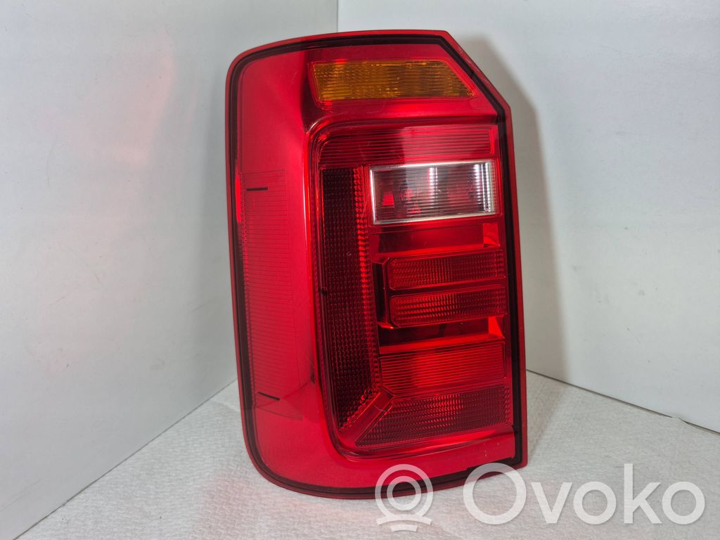 Volkswagen Caddy Luci posteriori 