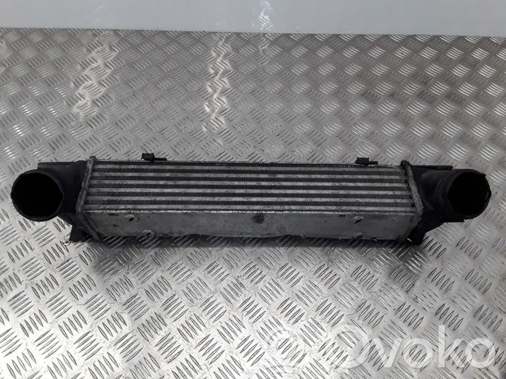 BMW 1 E81 E87 Interkūlerio radiatorius 