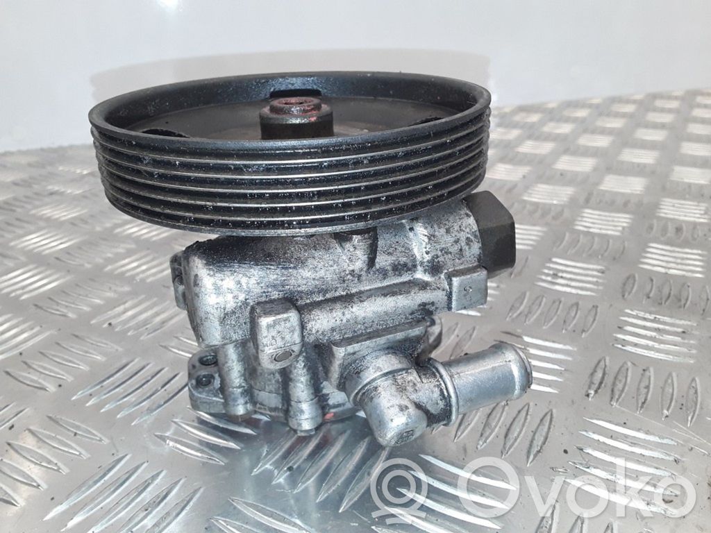 Citroen C8 Power steering pump 