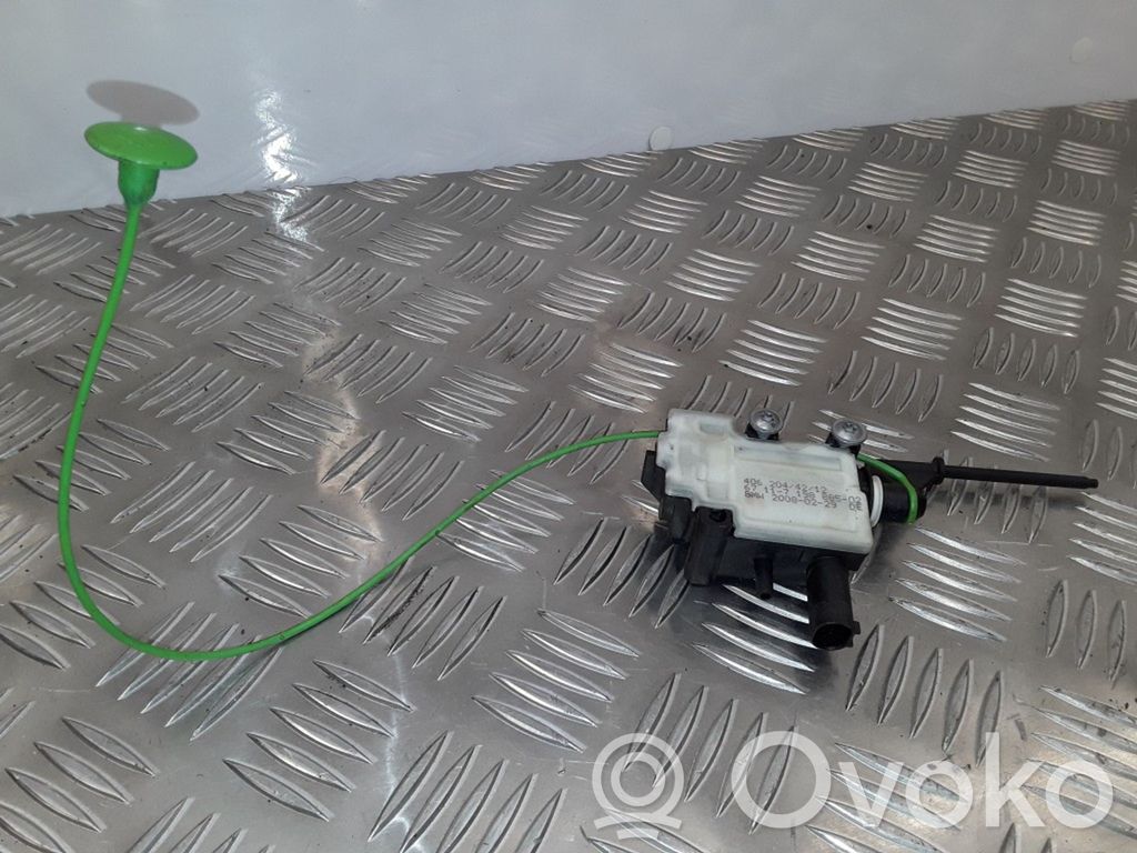 BMW 1 E82 E88 Fuel tank cap lock 