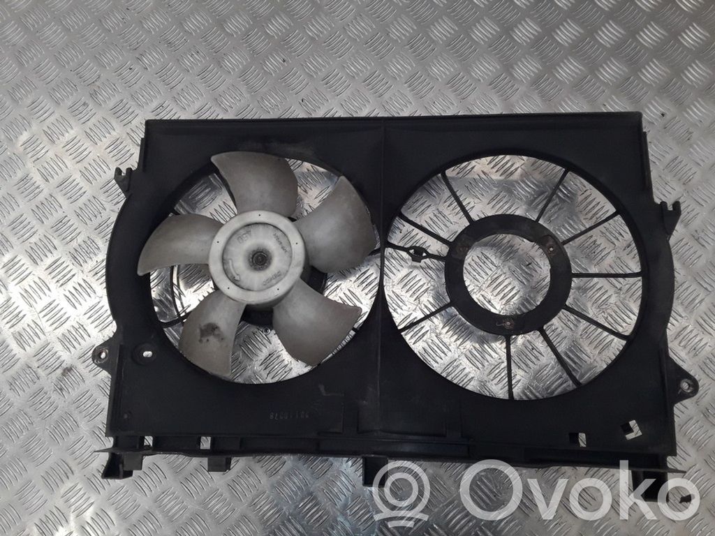 Toyota Corolla E120 E130 Wentylator / Komplet 