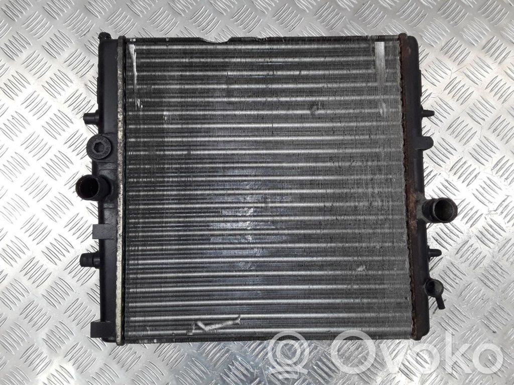 Peugeot 206 Dzesēšanas šķidruma radiators 