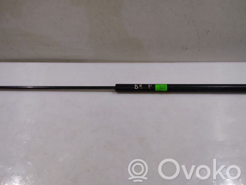 Siłownik maski przedniej   8G0823360B