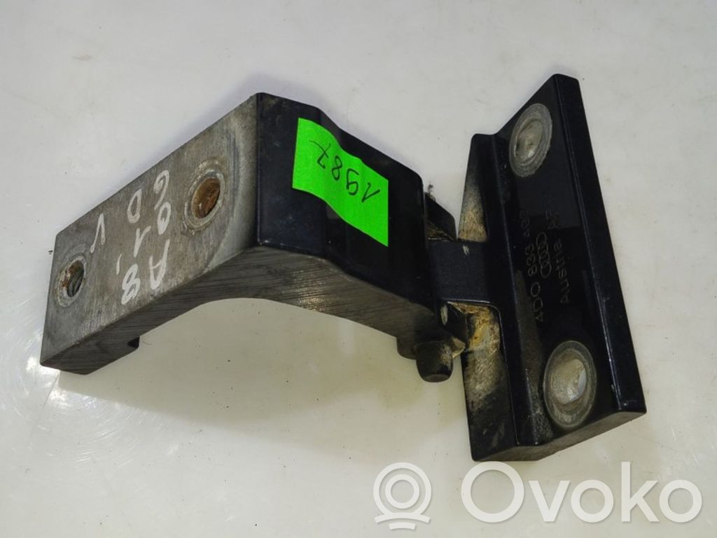 Audi A8 S8 D2 4D Takaoven yläsarana 