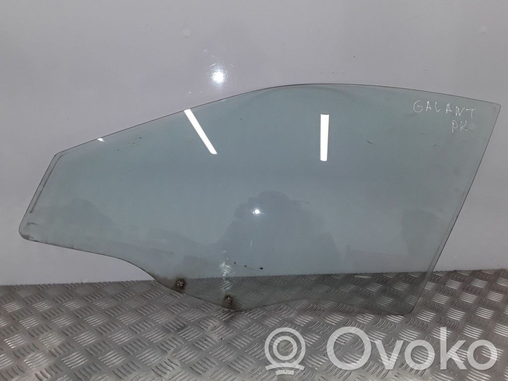 Mitsubishi Galant Luna de la puerta delantera cuatro puertas 