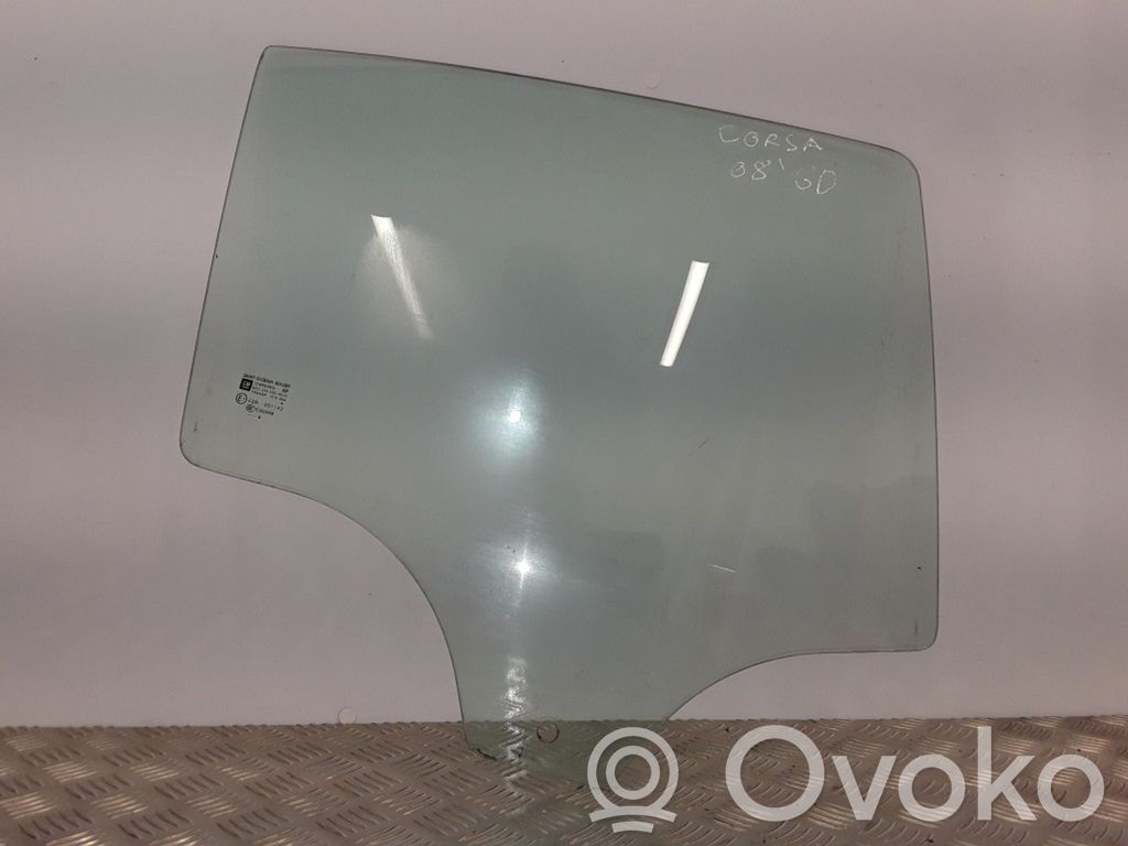 Opel Corsa D Luna de la puerta trasera 