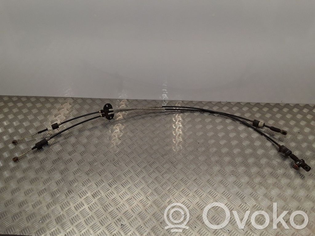 Gear shift cable linkage