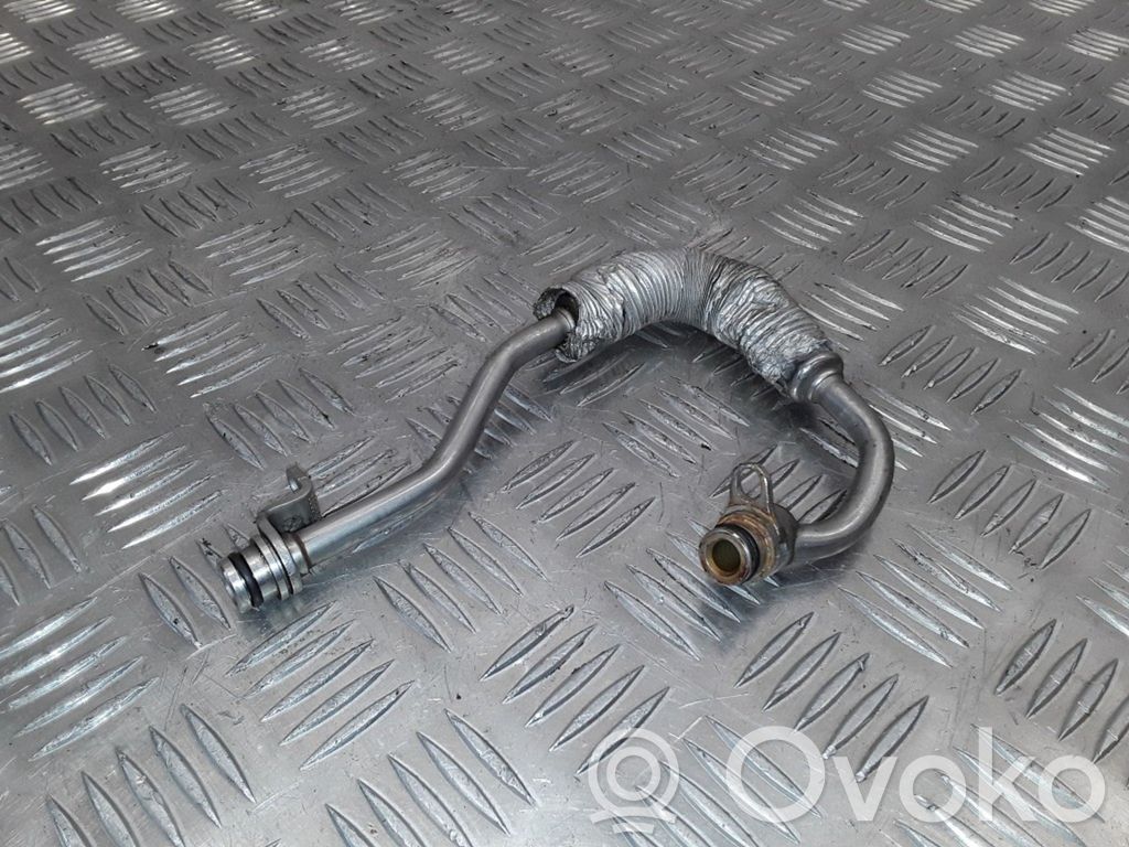BMW 1 E82 E88 Coolant pipe/hose 