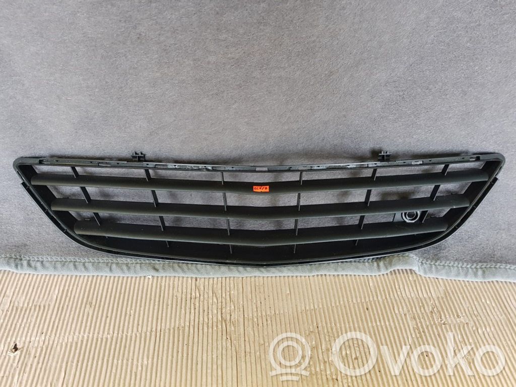 Opel Corsa D Rejilla inferior del parachoques delantero 