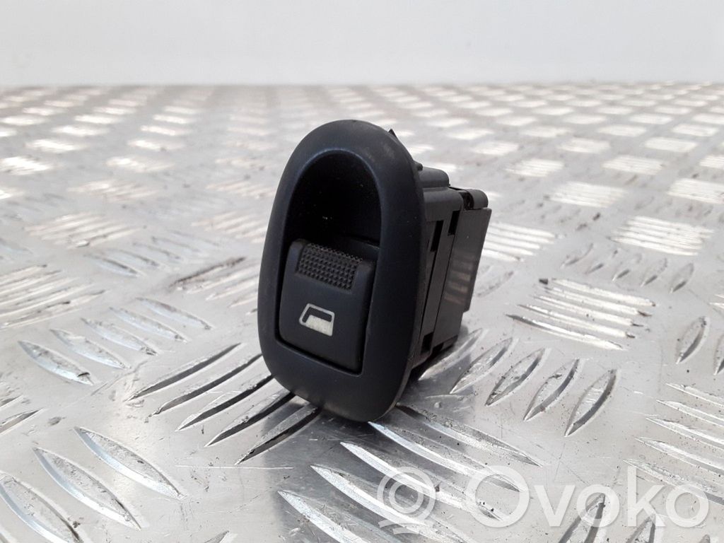 Peugeot 406 Electric window control switch 