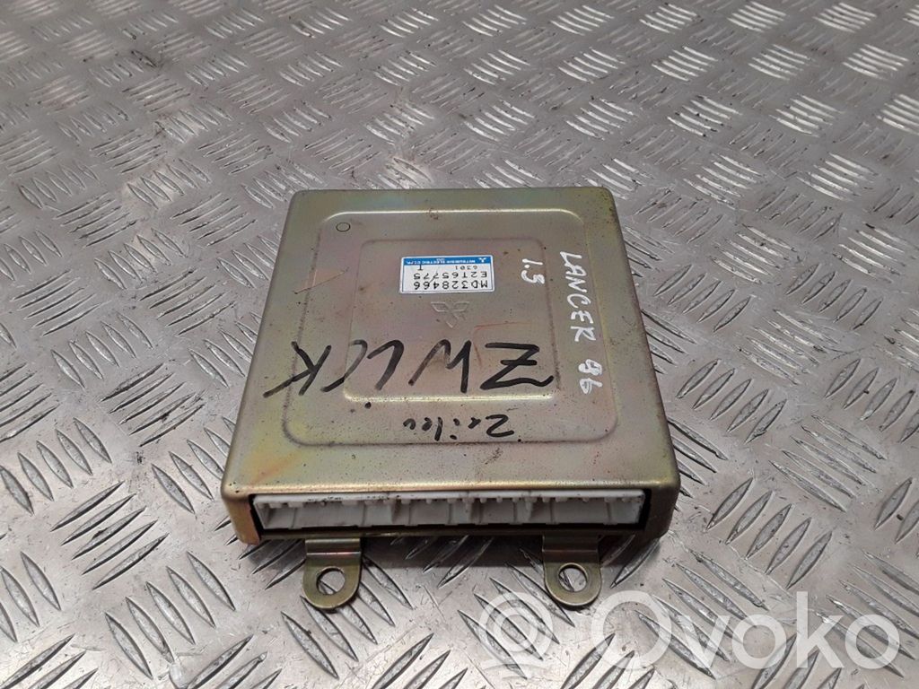 Mitsubishi Colt Engine control unit/module 