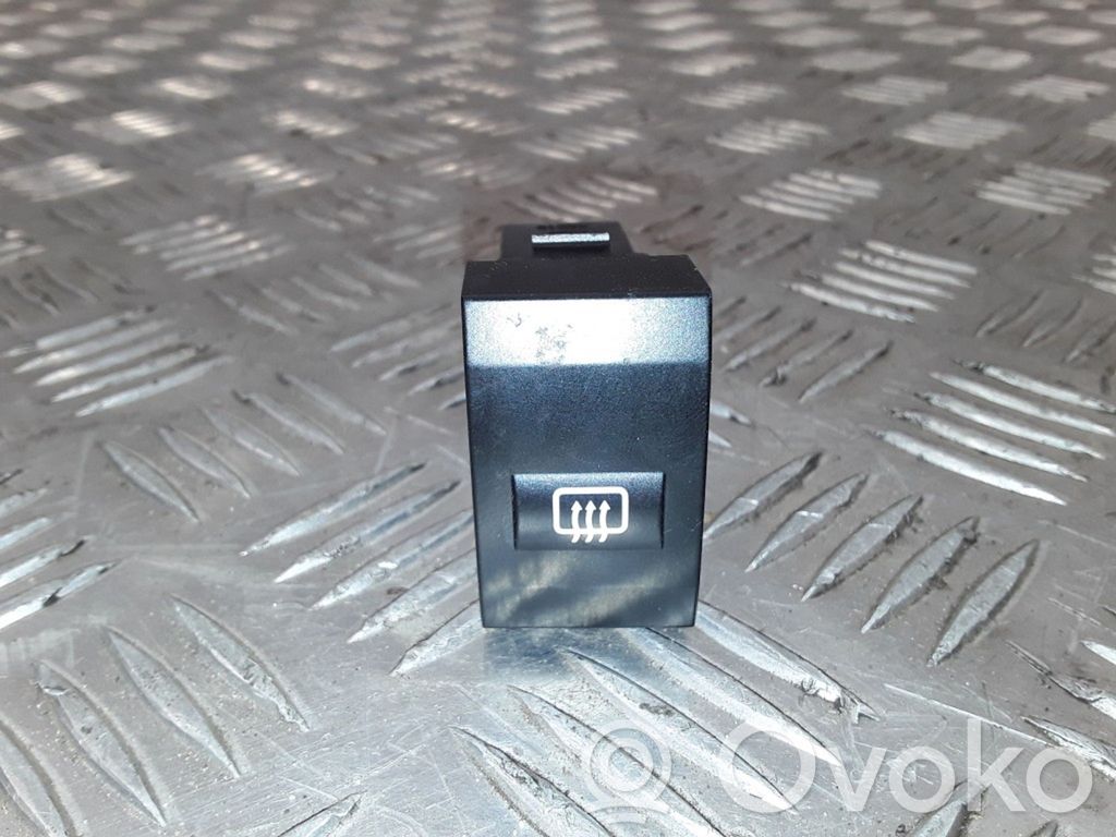 KIA Sorento Windscreen/window heater switch 