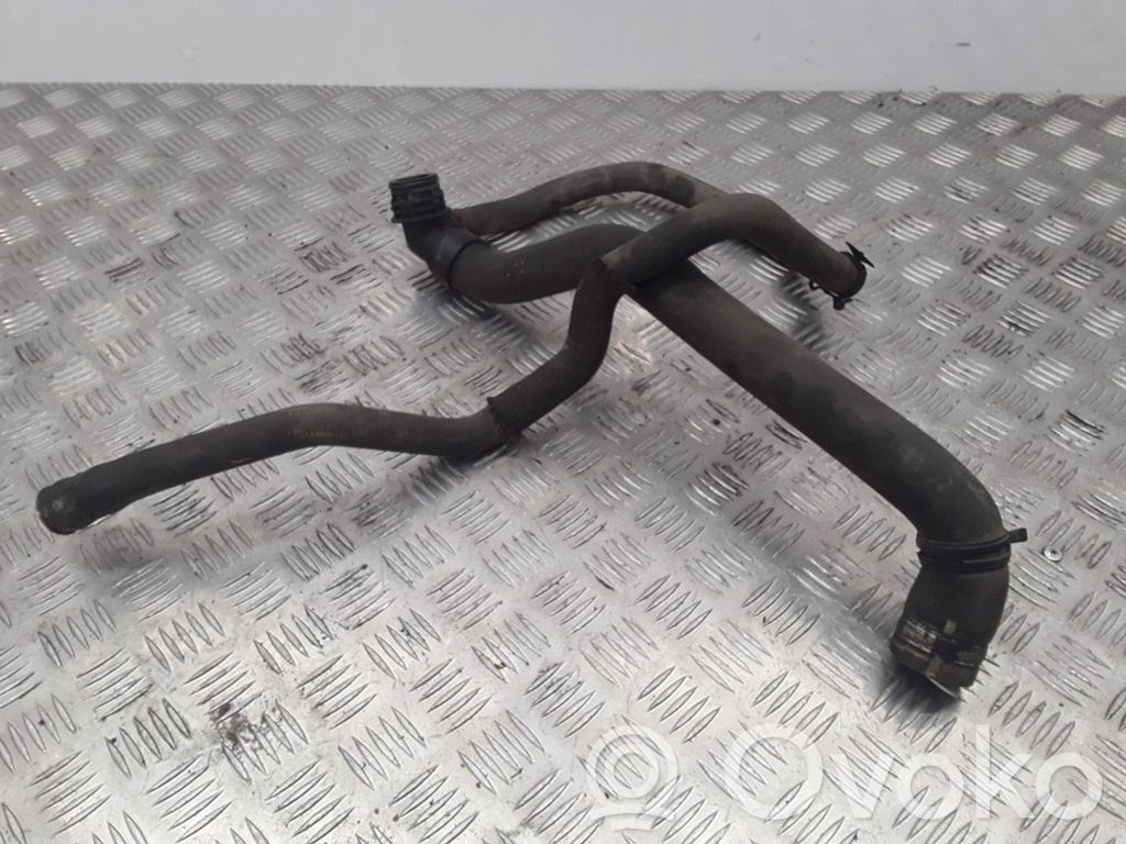 Engine coolant pipe/hose