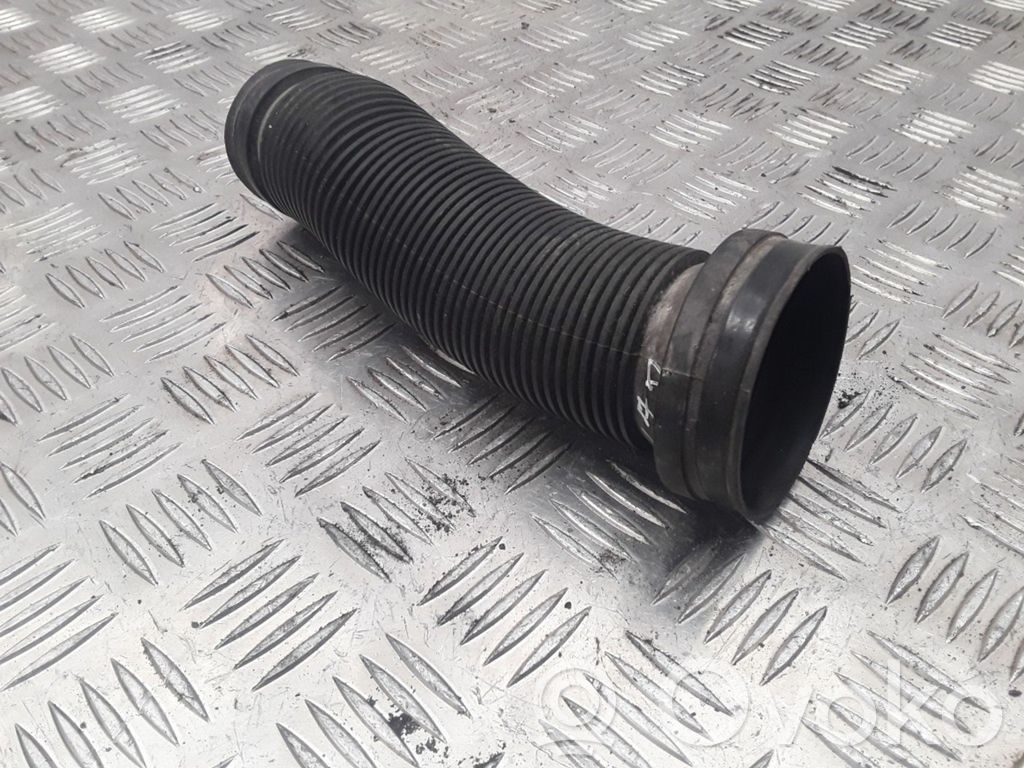 Opel Astra H Air intake duct part 