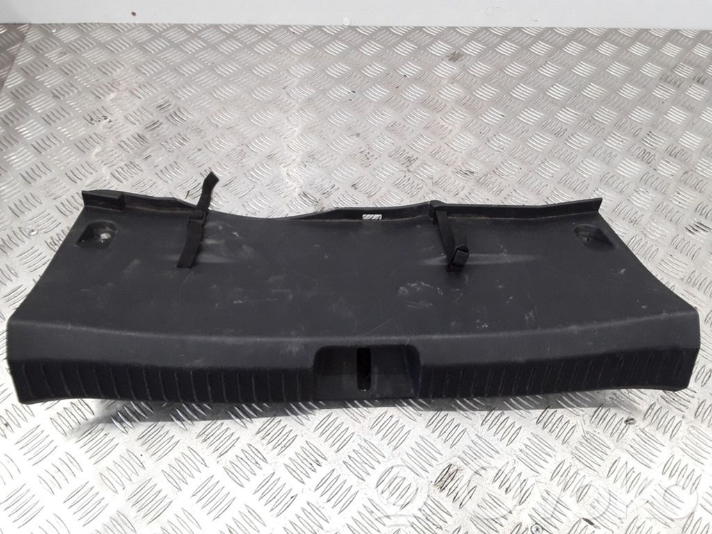 Mazda 2 Tailgate/boot lid lock trim 