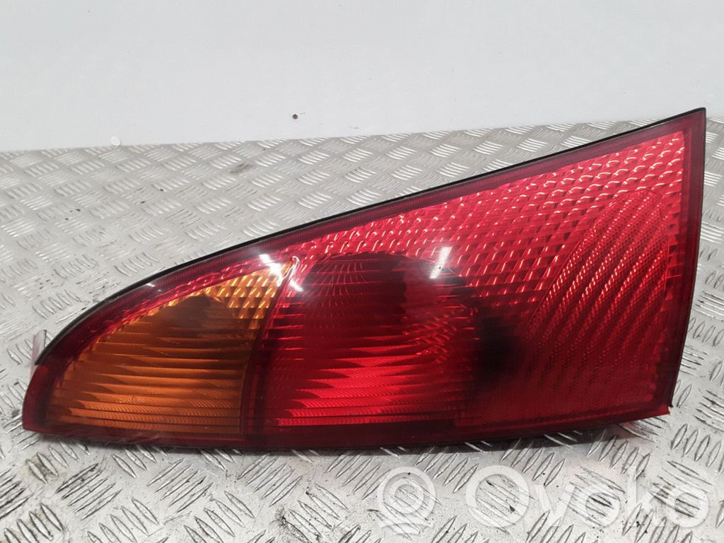 Ford Focus Aizmugurējais lukturis virsbūvē 