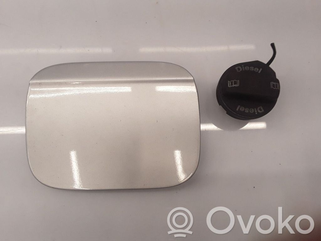 Audi A4 S4 B7 8E 8H Degalų bako dangtelis 