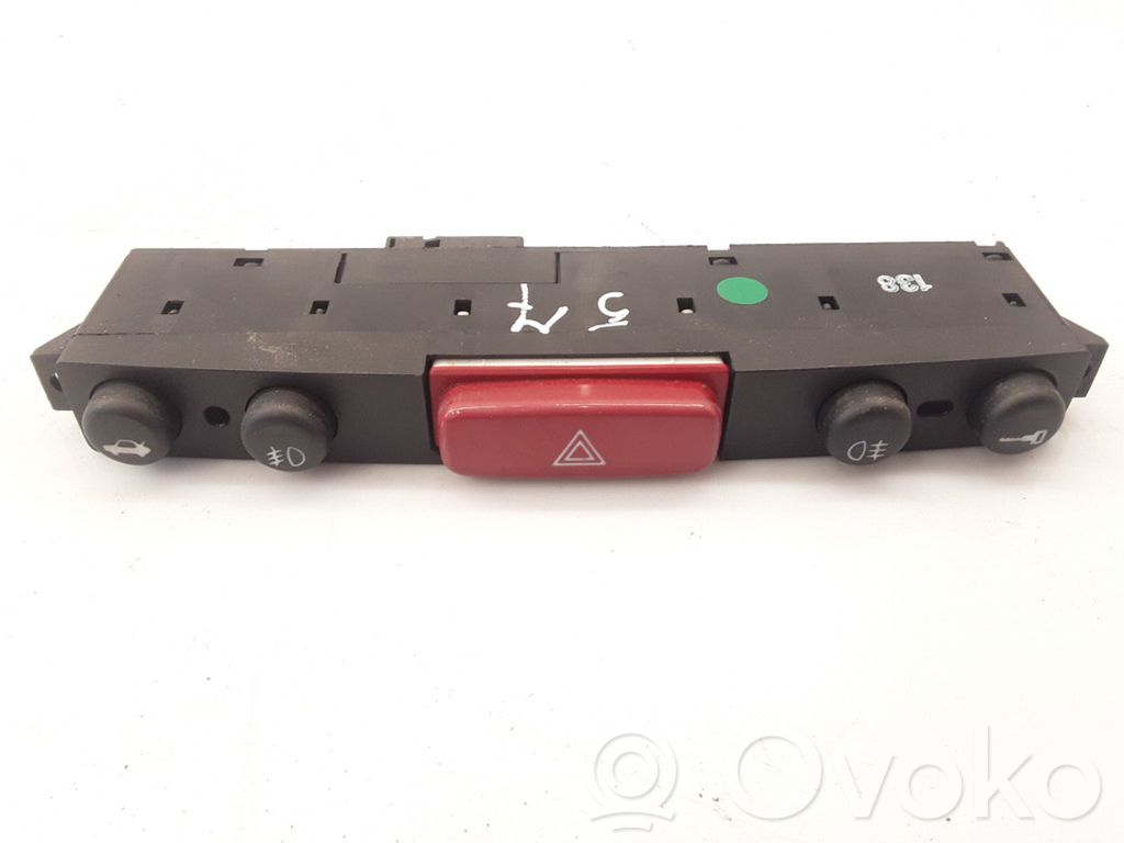 Alfa Romeo GT Hazard light switch 