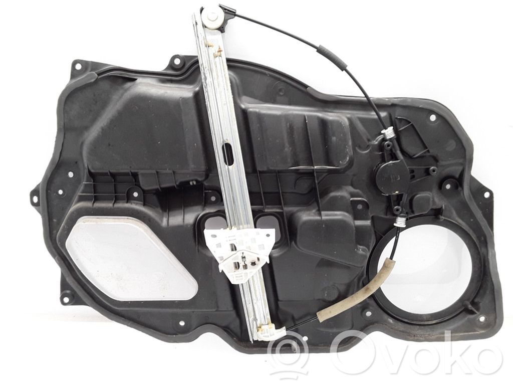 Mazda 2 Mecanismo para subir la puerta delantera sin motor 